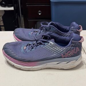 Hoka Women’s Clifton 5